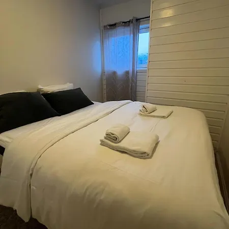 Enter Backpack Aparthotel